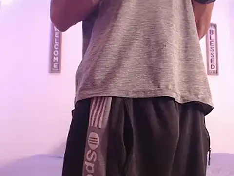 Snapshot of harrytomson_1 chatting on 28, 12, 2024 harrytomson 1 online show from 28, 12, 2024