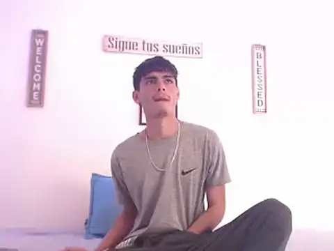 Snapshot of harrytomson_1 chatting on 28, 12, 2024 harrytomson 1 online show from 28, 12, 2024