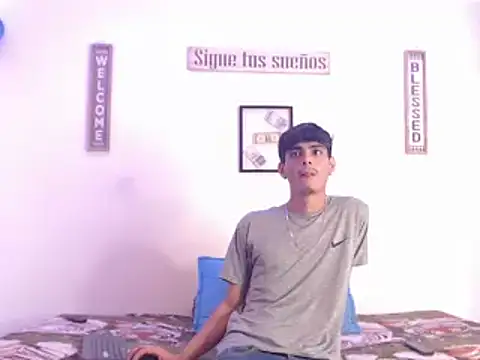 Snapshot of harrytomson_1 chatting on 15, 1, 2025 harrytomson 1 online show from 15, 1, 2025