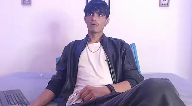 Snapshot of harrytomson_1 chatting on 21, 2, 2025 harrytomson 1 online show from 21, 2, 2025