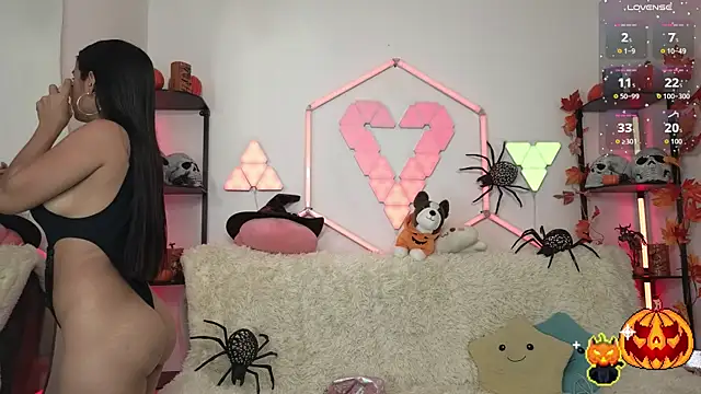 littlevixen18 online show from 15, 10, 2025