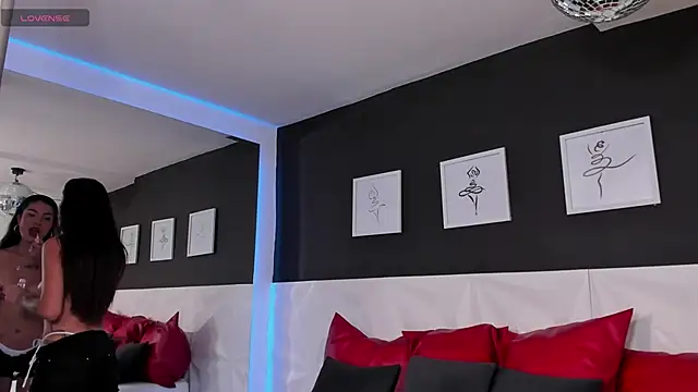 scarlet castro online show from 24, 11, 2025