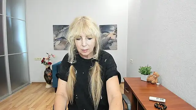Anna Diax online show from 24, 7, 2026