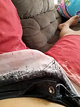 Snapshot of jhondivulga18 chatting on 8, 4, 2026 jhondivulga18 online show from 8, 4, 2026