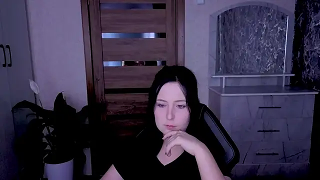 Kristy-Max online show from 8, 7, 2026