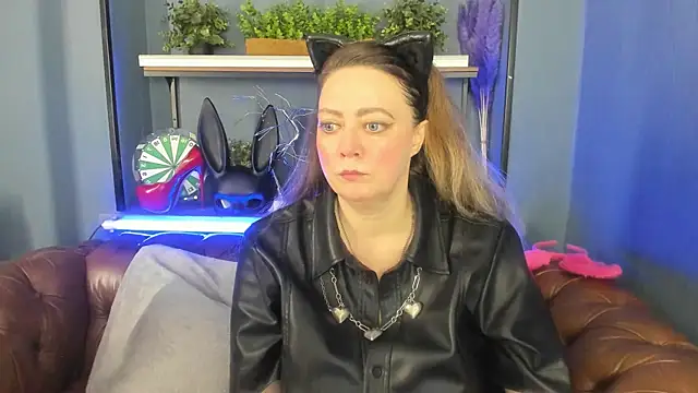 JesiaFoxi online show from 28, 2, 2025