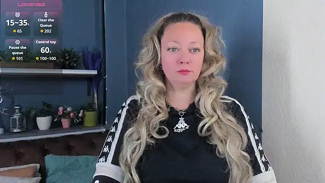 JesiaFoxi online show from 2, 10, 2025