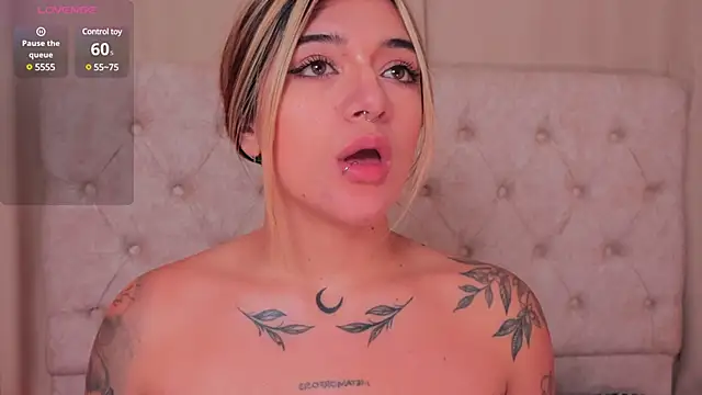 ashleyvalirya online show from 28, 1, 2025