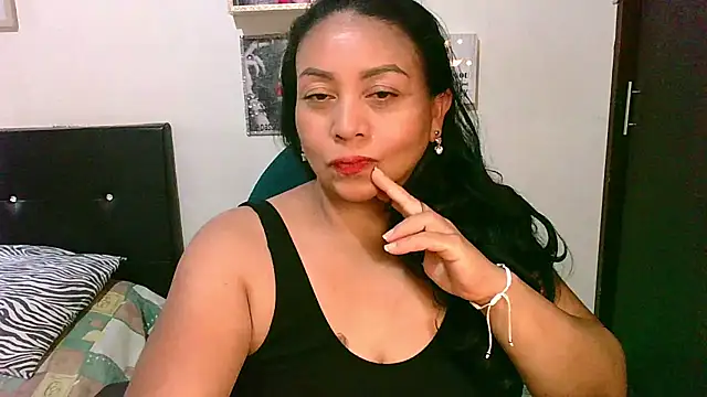 Snapshot of zaray_bella chatting on 19, 5, 2026 zaray bella online show from 19, 5, 2026