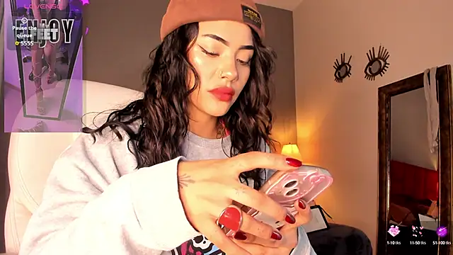 Giovanna oliveira online show from 8, 10, 2025