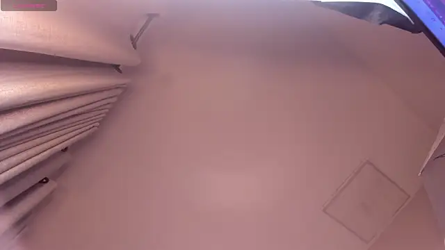 Giovanna oliveira online show from 15, 10, 2025