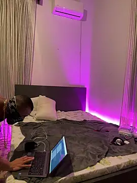 moody1996- online show from 23, 12, 2024