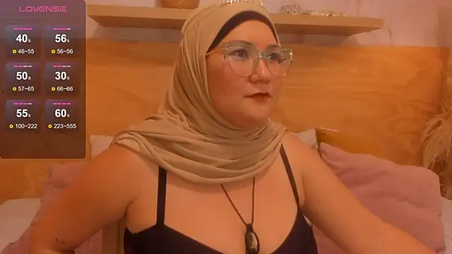 Snapshot of Scarlette_33 chatting on 28, 3, 2026 Scarlette 33 online show from 28, 3, 2026