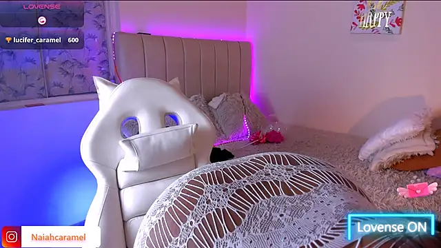 Snapshot of naiahcaramell chatting on 15, 3, 2025 naiahcaramell online show from 15, 3, 2025