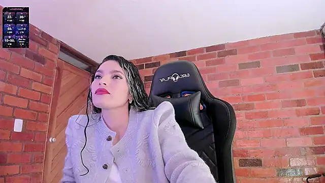 paulinabarnett- online show from 1, 1, 2025