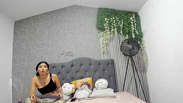 Snapshot of JustiinJazmin chatting on 11, 2, 2025 JustiinJazmin online show from 11, 2, 2025