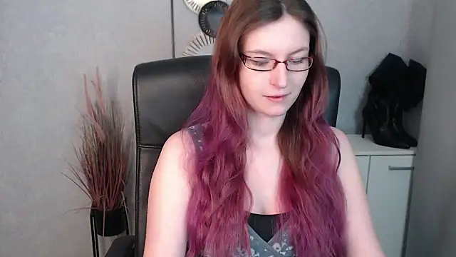 emmaxDelight online show from 12, 2, 2025