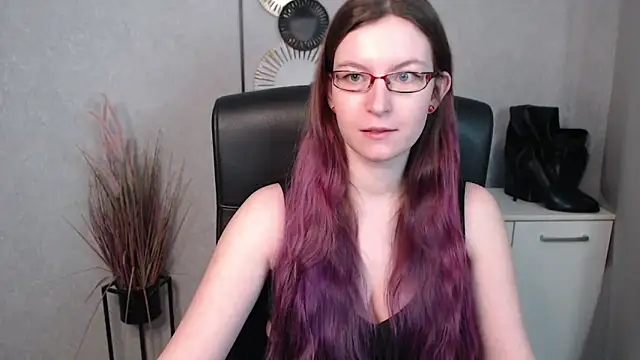 emmaxDelight online show from 26, 2, 2025