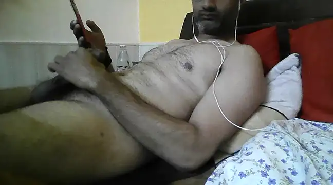 Snapshot of urbrownbunny chatting on 24, 12, 2024 urbrownbunny online show from 24, 12, 2024