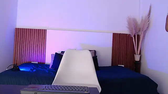 zander 2120 online show from 6, 2, 2025