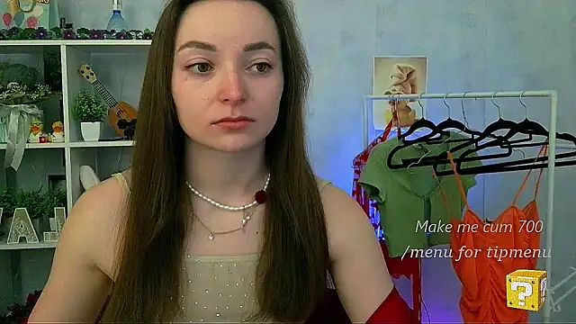  Barbie Kiss  online show from 6, 4, 2026