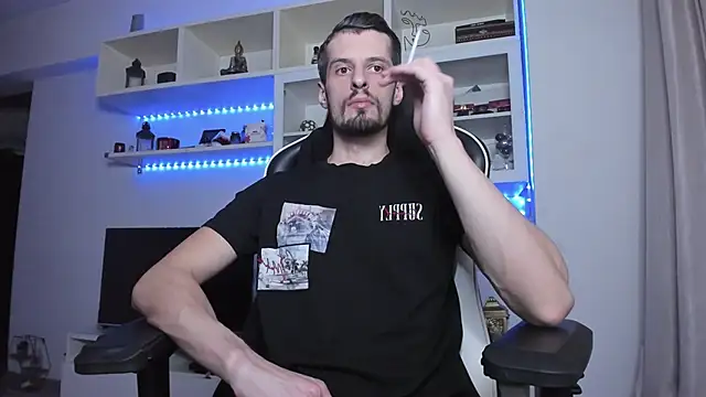 ToddClaytonn online show from 25, 10, 2025