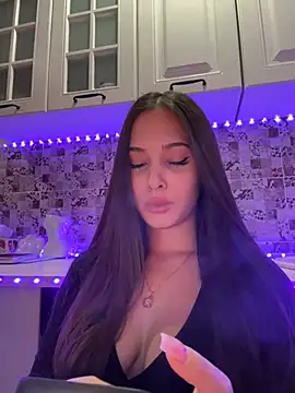 EricaWalls online show from 22, 12, 2024