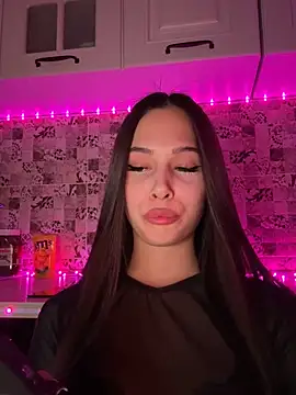 EricaWalls online show from 17, 2, 2025