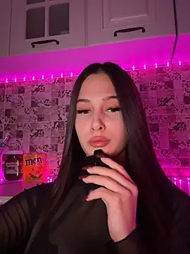 EricaWalls online show from 18, 2, 2025