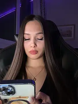 EricaWalls online show from 5, 10, 2025