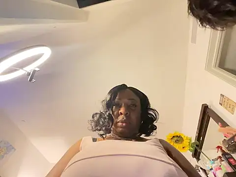 XXXLollipopsJuicy online show from 12, 6, 2026