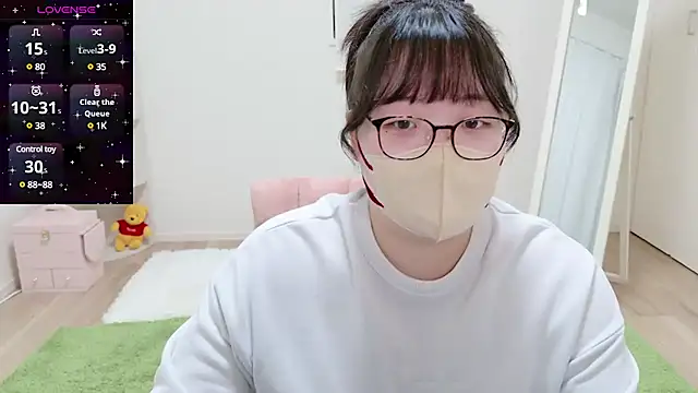 Snapshot of o-Aya-o chatting on 10, 1, 2025 o-Aya-o online show from 10, 1, 2025