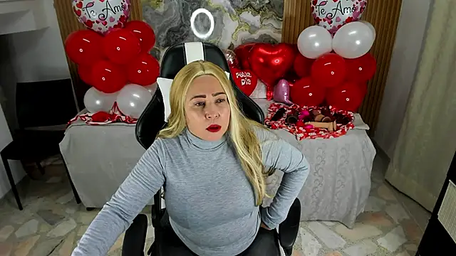 Danna topless online show from 21, 2, 2025