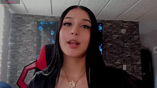 Charlotte greys online show from 14, 4, 2026