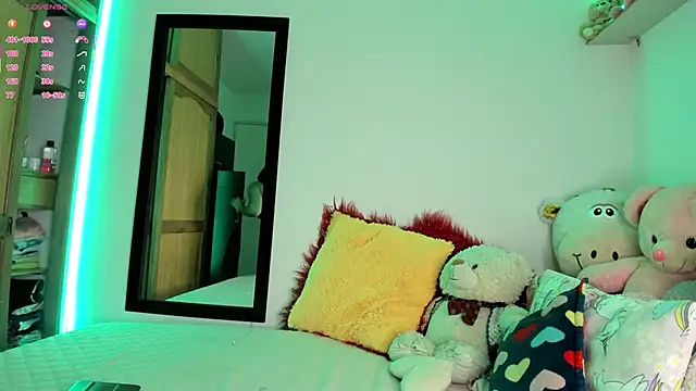 Lee Ash online show from 7, 11, 2025