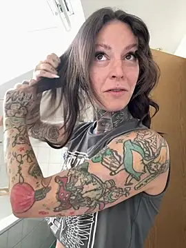 BrownieyQueen online show from 12, 7, 2026