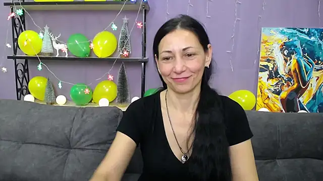 Snapshot of LiluGrants chatting on 13, 1, 2025 LiluGrants online show from 13, 1, 2025