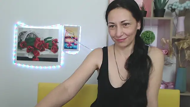 Snapshot of LiluGrants chatting on 19, 1, 2025 LiluGrants online show from 19, 1, 2025