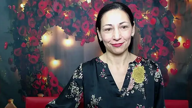 Snapshot of LiluGrants chatting on 4, 2, 2025 LiluGrants online show from 4, 2, 2025