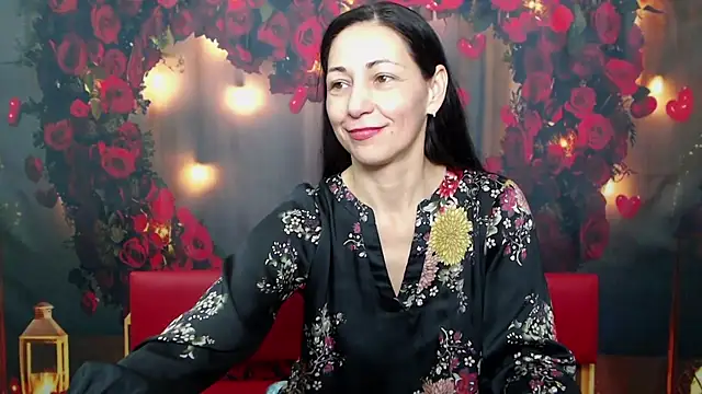 Snapshot of LiluGrants chatting on 5, 2, 2025 LiluGrants online show from 5, 2, 2025
