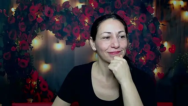 Snapshot of LiluGrants chatting on 5, 2, 2025 LiluGrants online show from 5, 2, 2025