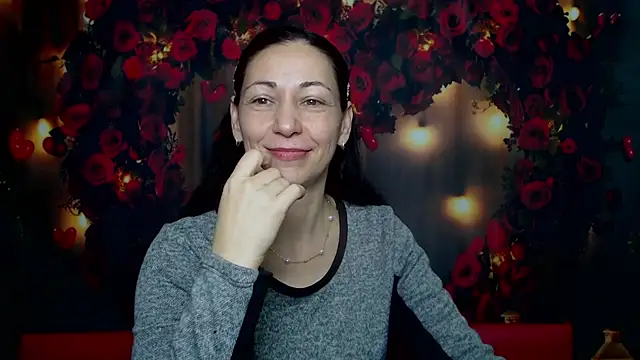 Snapshot of LiluGrants chatting on 8, 2, 2025 LiluGrants online show from 8, 2, 2025
