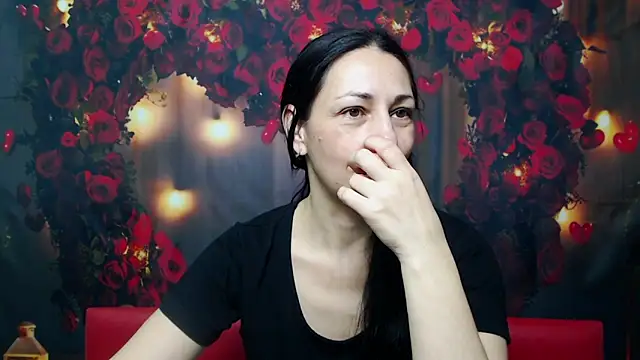 Snapshot of LiluGrants chatting on 13, 2, 2025 LiluGrants online show from 13, 2, 2025