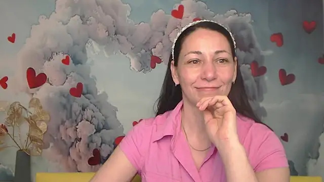 Snapshot of LiluGrants chatting on 11, 3, 2025 LiluGrants online show from 11, 3, 2025