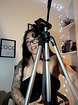 helena smith online show from 6, 2, 2025