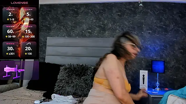 Bella Evans  online show from 8, 1, 2026