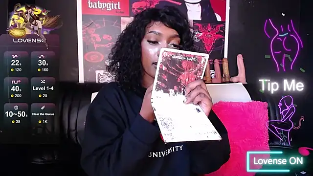 TIFFANYYSTAR online show from 10, 3, 2025