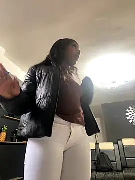 TIFFANYYSTAR online show from 4, 11, 2025