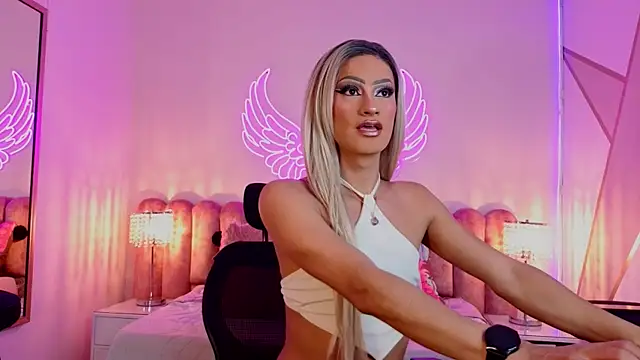  scarletmoore online show from 11, 9, 2025