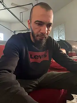 donnuozfutura online show from 10, 1, 2025